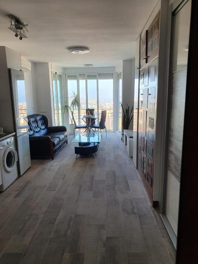 Apartamento Nuevo Estudio, recién reformado, Wifi, Centro de Torremolinos Exterior foto